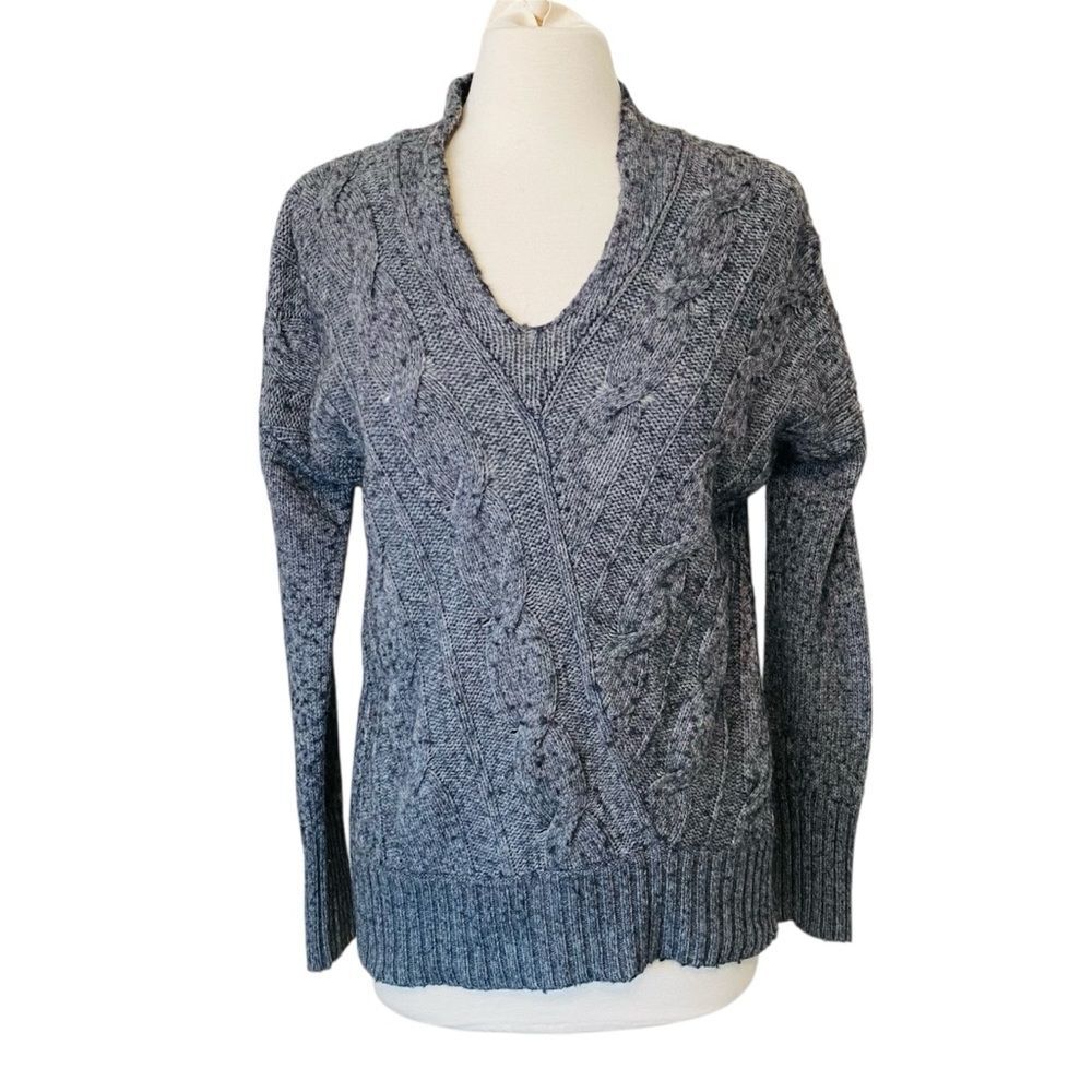 LOFT Cable Knit Sweater Large Gray Heather Chunky V-Neck Wool Blend Pullover